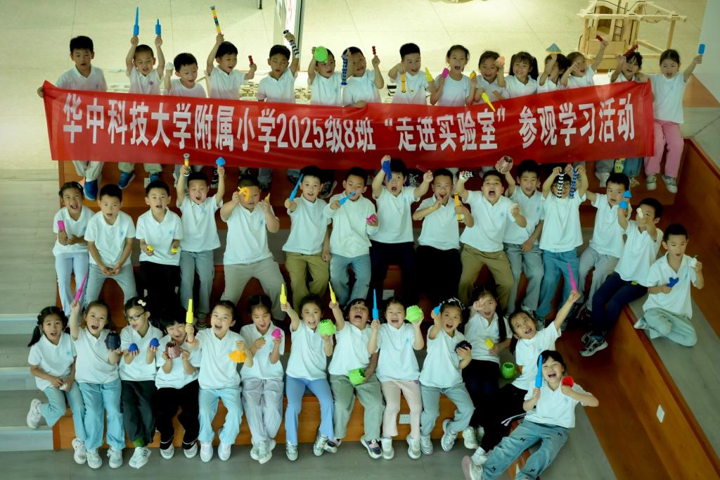 2508班建规学院实验室参观活动
